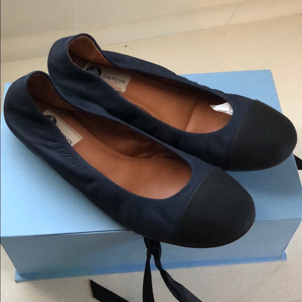 Lanvin navy with black toecap classic ballet flats